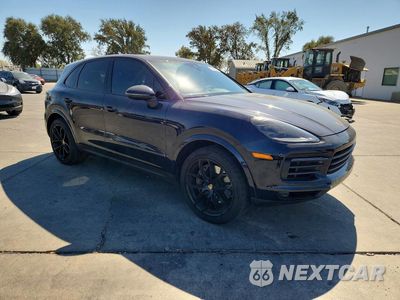 Czwarte zdjęcie samochodu z boku: 2022 PORSCHE CAYENNE VIN:WP1AA2AY0NDA06526 - miniatura