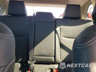 Zdjęcie 10 z 13 samochodu: 2026 TOYOTA COROLLA CROSS XLE VIN:7MUEAAAG7TV198975 - miniatura
