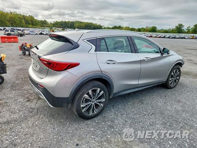 Trzecie zdjęcie samochodu z tyłu: 2018 INFINITI QX30 LUXURY VIN:SJKCH5CR7JA058015 - miniatura
