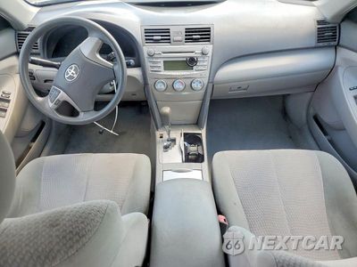 Zdjęcie 8 z 12 samochodu: 2010 TOYOTA CAMRY LE VIN:4T4BF3EK9AR012288 - miniatura