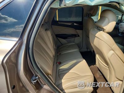 Zdjęcie 10 z 13 samochodu: 2018 LINCOLN MKC PREMIERE VIN:5LMCJ1D97JUL00503 - miniatura