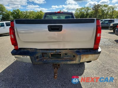 Zdjęcie 6 z 12 samochodu: 2009 CHEVROLET SILVERADO K2500 HEAVY DUTY VIN:1GCHK44K39F131353 - miniatura