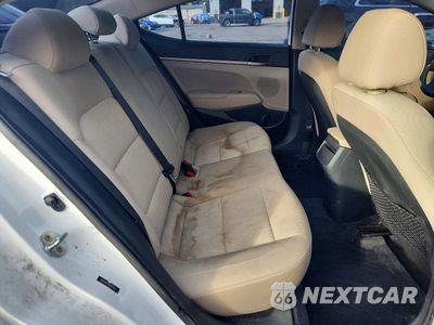 Zdjęcie 10 z 12 samochodu: 2017 HYUNDAI ELANTRA SE VIN:5NPD84LF5HH076961 - miniatura