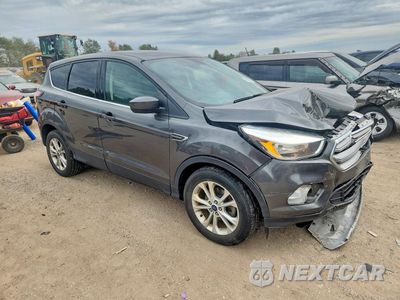 Czwarte zdjęcie samochodu z boku: 2017 FORD ESCAPE SE VIN:1FMCU0GD9HUA99654 - miniatura