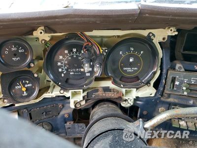 Zdjęcie 9 z 13 samochodu: 1982 GMC SUBURBAN K1500 VIN:1G5FK16C4CF511294 - miniatura