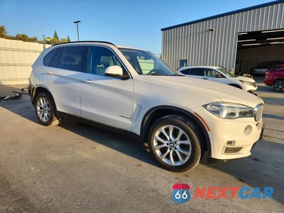 Czwarte zdjęcie samochodu z boku: 2016 BMW X5 XDR40E VIN:5UXKT0C58G0S79150 - miniatura