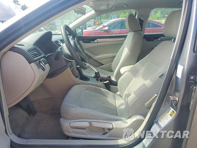 Zdjęcie 7 z 12 samochodu: 2015 VOLKSWAGEN PASSAT S VIN:1VWAT7A32FC107147 - miniatura