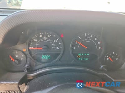 Zdjęcie 9 z 12 samochodu: 2008 JEEP WRANGLER UNLIMITED X VIN:1J4GB39158L513318 - miniatura