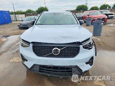 Piąte zdjęcie samochodu w środku: 2026 VOLVO XC40 PLUS VIN:YV4L12UC5T2785289 - miniatura