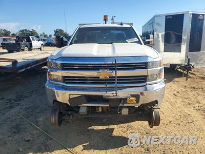Piąte zdjęcie samochodu w środku: 2017 CHEVROLET SILVERADO K3500 VIN:1GB2KYEG0HZ322074 - miniatura