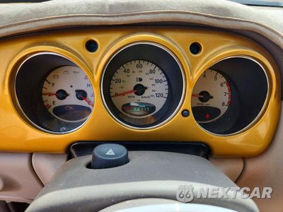 Zdjęcie 9 z 12 samochodu: 2002 CHRYSLER PT CRUISER LIMITED VIN:3C8FY68BX2T325139 - miniatura