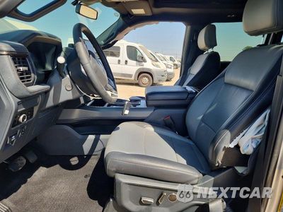 Zdjęcie 7 z 13 samochodu: 2025 FORD F150 LIGHTNING LARIAT VIN:1FT6W5L75SWG20308 - miniatura