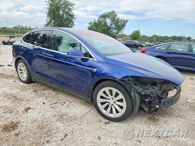 Czwarte zdjęcie samochodu z boku: 2018 TESLA MODEL X VIN:5YJXCBE22JF087091 - miniatura
