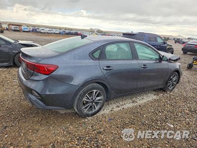 Trzecie zdjęcie samochodu z tyłu: 2024 KIA FORTE LXS VIN:3KPF24AD4RE795958 - miniatura