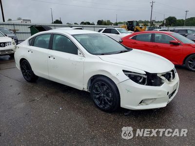 Czwarte zdjęcie samochodu z boku: 2018 NISSAN ALTIMA 2.5 SR VIN:1N4AL3AP0JC278394 - miniatura