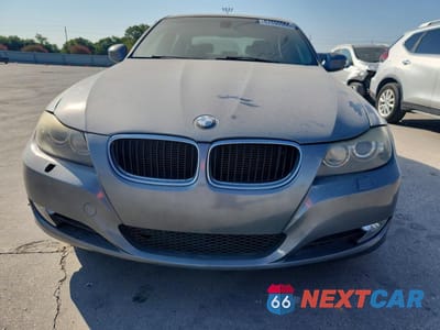 Piąte zdjęcie samochodu w środku: 2011 BMW 328 XI SULEV VIN:WBAPK5C52BF123454 - miniatura