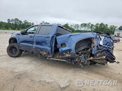 Drugie zdjęcie samochodu z przodu: 2020 CHEVROLET SILVERADO K1500 RST VIN:1GCUYEED2LZ307494 - miniatura