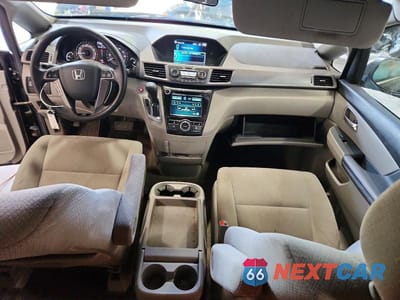 Zdjęcie 8 z 13 samochodu: 2014 HONDA ODYSSEY EX VIN:5FNRL5H4XEB002768 - miniatura