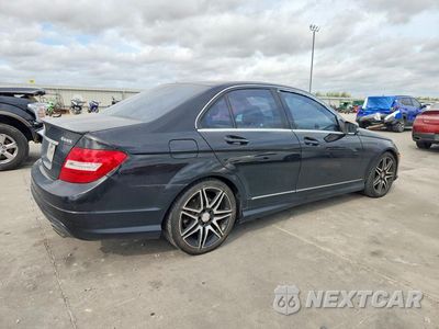 Trzecie zdjęcie samochodu z tyłu: 2014 MERCEDES-BENZ C 300 4MATIC VIN:WDDGF8AB3EG208664 - miniatura
