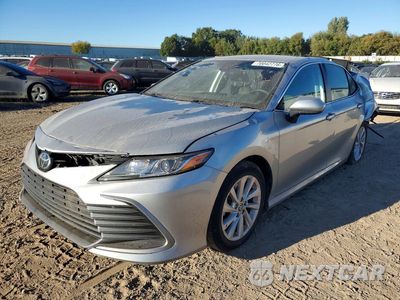 2024 TOYOTA CAMRY LE 4T1C11BK3RU120245 - główne zdjęcie licytacji z USA - miniatura