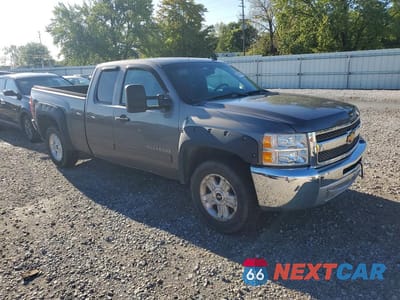 Czwarte zdjęcie samochodu z boku: 2012 CHEVROLET SILVERADO K1500 LT VIN:1GCRKSE78CZ219999 - miniatura