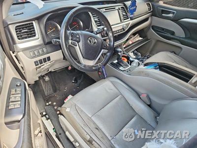 Zdjęcie 8 z 13 samochodu: 2015 TOYOTA HIGHLANDER XLE VIN:5TDKKRFHXFS056375 - miniatura