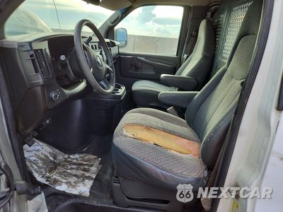 Zdjęcie 7 z 13 samochodu: 2009 GMC SAVANA G2500 VIN:1GTGG29C991107462 - miniatura