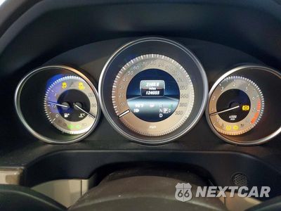 Zdjęcie 9 z 12 samochodu: 2016 MERCEDES-BENZ E350 VIN:WDDHF5KB8GB172410 - miniatura