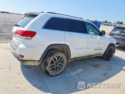 Trzecie zdjęcie samochodu z tyłu: 2018 JEEP GRAND CHEROKEE LAREDO VIN:1C4RJEAG5JC485510 - miniatura