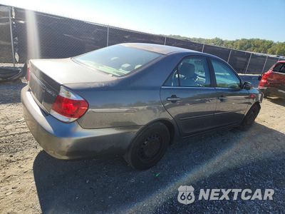 Trzecie zdjęcie samochodu z tyłu: 2005 TOYOTA CAMRY LE VIN:4T1BE32K65U557341 - miniatura