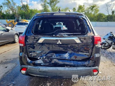 Zdjęcie 6 z 12 samochodu: 2018 MITSUBISHI OUTLANDER SE VIN:JA4AD3A38JZ020653 - miniatura