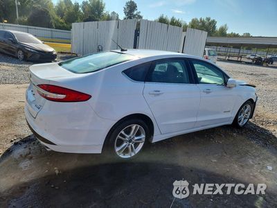 Trzecie zdjęcie samochodu z tyłu: 2018 FORD FUSION SE HYBRID VIN:3FA6P0LU7JR221140 - miniatura