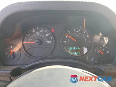 Zdjęcie 9 z 13 samochodu: 2008 JEEP WRANGLER UNLIMITED X VIN:1J4GA39108L508353 - miniatura