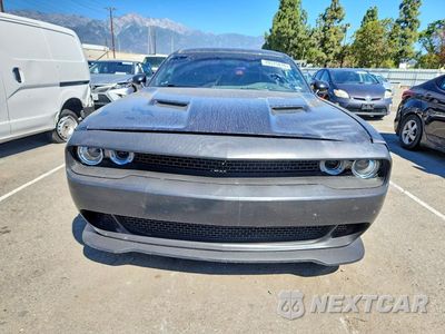 Piąte zdjęcie samochodu w środku: 2017 DODGE CHALLENGER R/T VIN:2C3CDZBT5HH604412 - miniatura