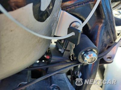 Zdjęcie 8 z 9 samochodu: 2000 HARLEY-DAVIDSON XL883 VIN:1HD4CAM1XYK119125 - miniatura