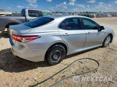 Trzecie zdjęcie samochodu z tyłu: 2018 TOYOTA CAMRY L VIN:4T1B11HK9JU089381 - miniatura