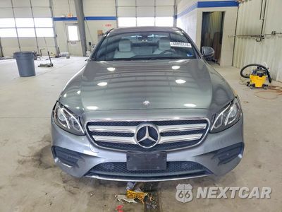 Piąte zdjęcie samochodu w środku: 2017 MERCEDES-BENZ E 300 4MATIC VIN:WDDZF4KB3HA058725 - miniatura
