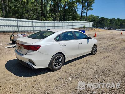 Trzecie zdjęcie samochodu z tyłu: 2023 KIA FORTE LXS VIN:3KPF24AD2PE631928 - miniatura