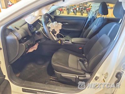 Zdjęcie 7 z 12 samochodu: 2025 NISSAN SENTRA SV VIN:3N1AB8CV2SY233104 - miniatura