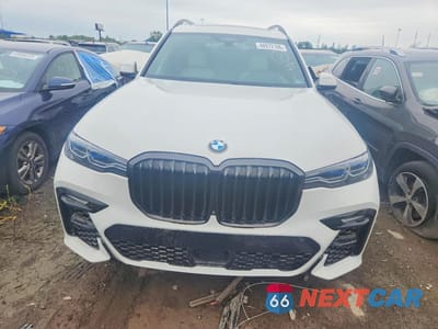 Piąte zdjęcie samochodu w środku: 2020 BMW X7 M50I VIN:5UXCX6C01LLE35590 - miniatura