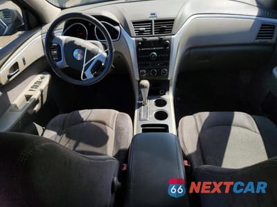 Zdjęcie 8 z 13 samochodu: 2011 CHEVROLET TRAVERSE LS VIN:1GNKVFED2BJ164038 - miniatura