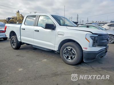 Czwarte zdjęcie samochodu z boku: 2023 FORD F150 LIGHTNING PRO VIN:1FTVW1EL4PWG44038 - miniatura