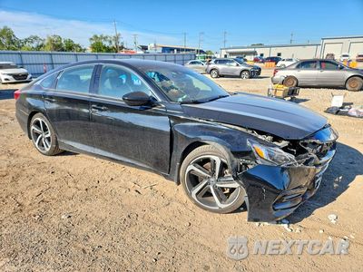 Czwarte zdjęcie samochodu z boku: 2019 HONDA ACCORD SPORT VIN:1HGCV1F34KA029814 - miniatura