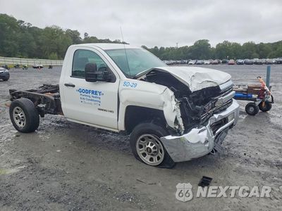 Czwarte zdjęcie samochodu z boku: 2015 CHEVROLET SILVERADO C3500 VIN:1GB3CYCG0FZ544518 - miniatura