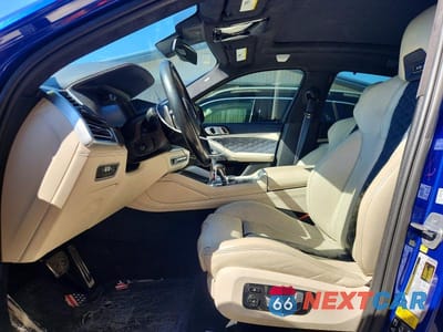 Zdjęcie 7 z 13 samochodu: 2020 BMW X6 M VIN:5YMCY0C01L9B05643 - miniatura