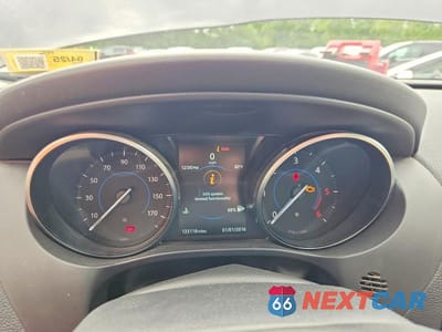Zdjęcie 9 z 13 samochodu: 2018 JAGUAR F-PACE PREMIUM VIN:SADCJ2FNXJA294208 - miniatura