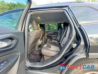 Zdjęcie 12 z 13 samochodu: 2016 JEEP CHEROKEE SPORT VIN:1C4PJMAS2GW220671 - miniatura