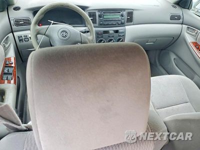 Zdjęcie 8 z 12 samochodu: 2005 TOYOTA COROLLA LE VIN:1NXBR32E95Z387104 - miniatura