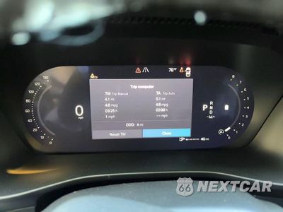 Zdjęcie 8 z 15 samochodu: 2026 VOLVO XC40 PLUS VIN:YV4L12UC7T2820415 - miniatura