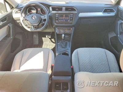 Zdjęcie 8 z 13 samochodu: 2020 VOLKSWAGEN TIGUAN S VIN:3VV1B7AX5LM027927 - miniatura